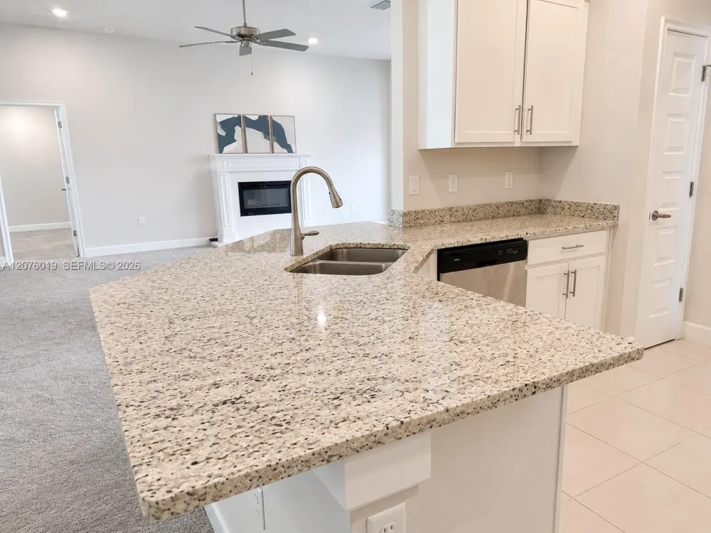 8308 Amalfi Cir Fort Pierce, FL 34951
