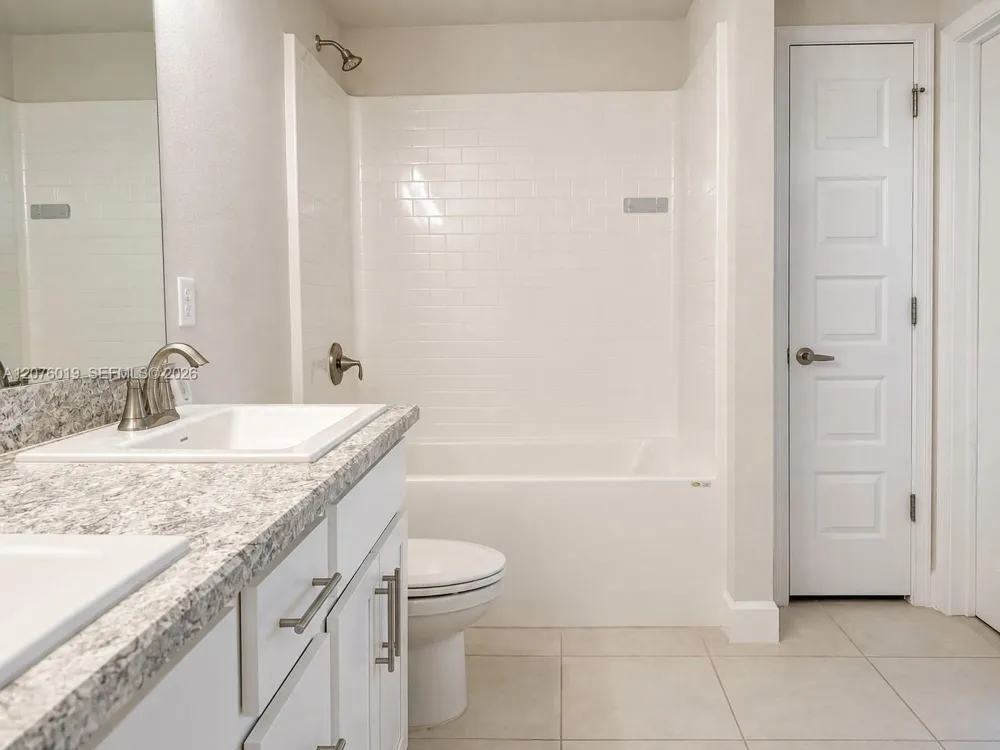 8308 Amalfi Cir Fort Pierce, FL 34951