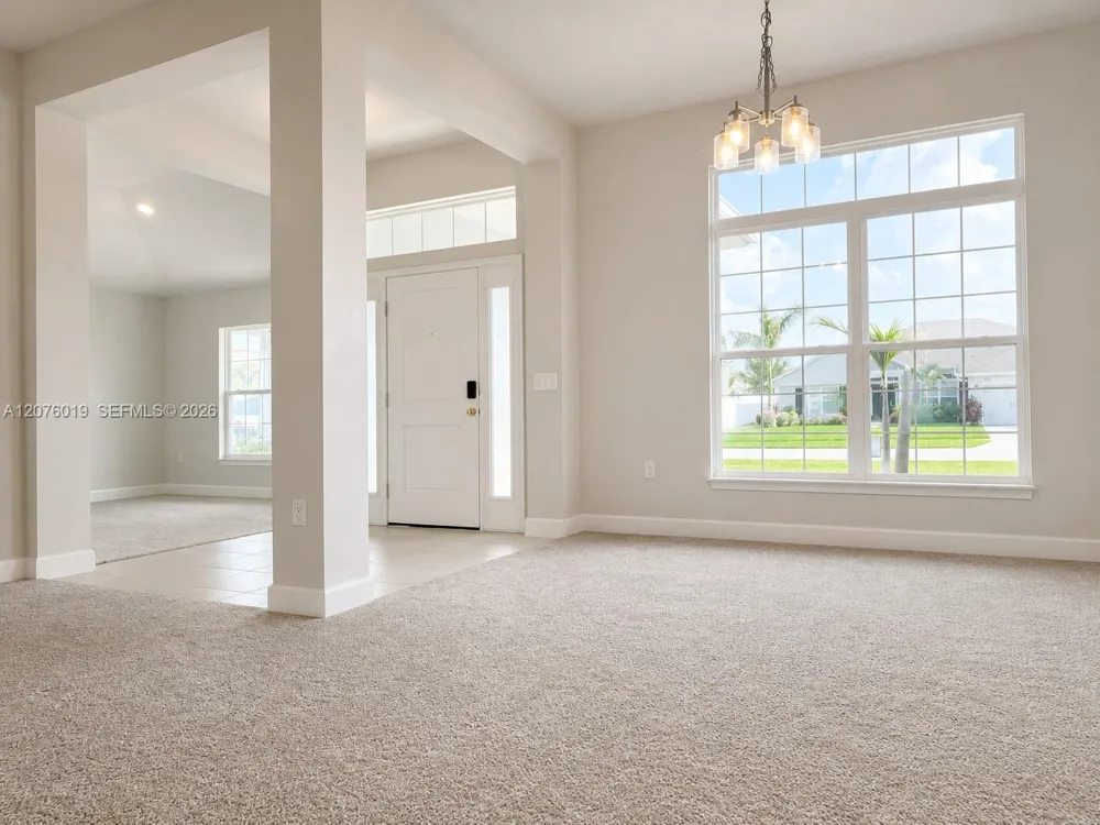 8308 Amalfi Cir Fort Pierce, FL 34951