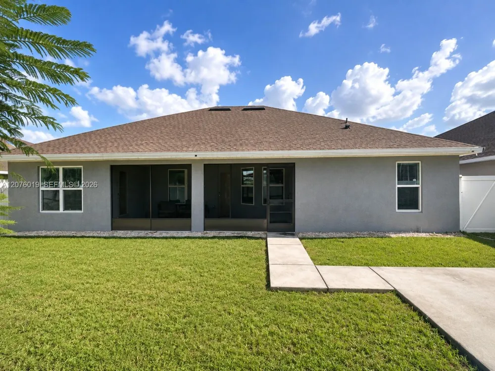 8308 Amalfi Cir Fort Pierce, FL 34951