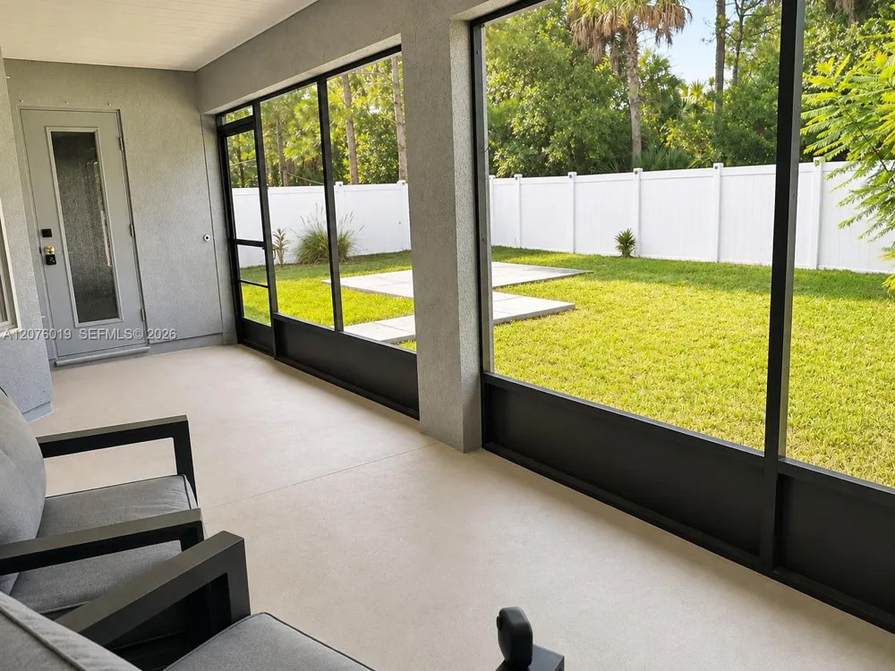 8308 Amalfi Cir Fort Pierce, FL 34951