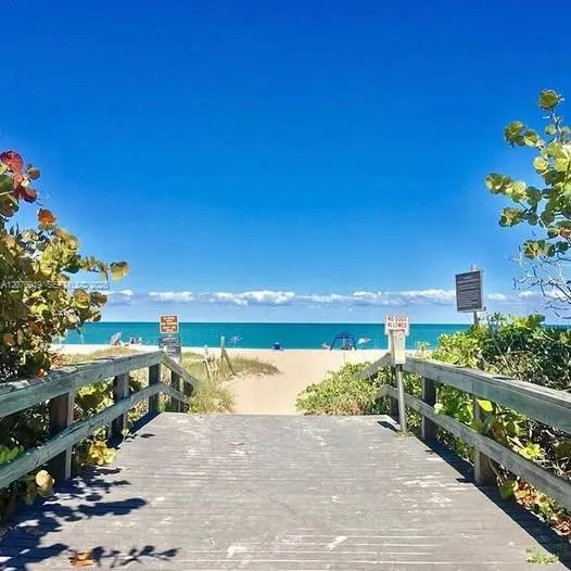 8308 Amalfi Cir Fort Pierce, FL 34951