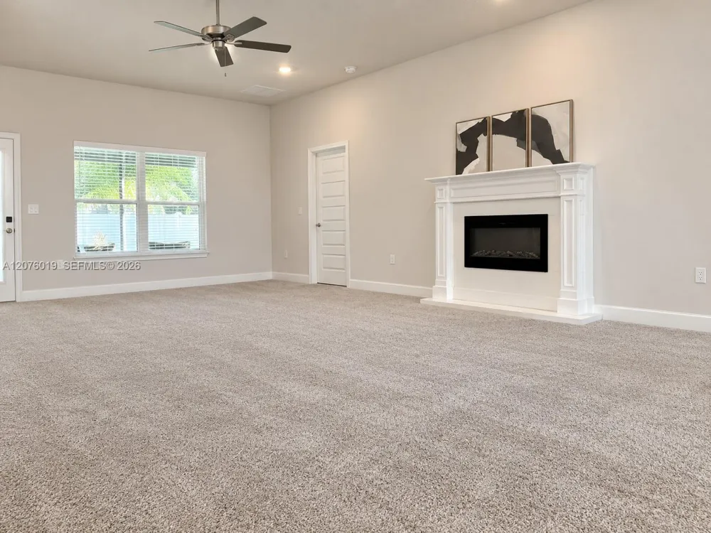 8308 Amalfi Cir Fort Pierce, FL 34951