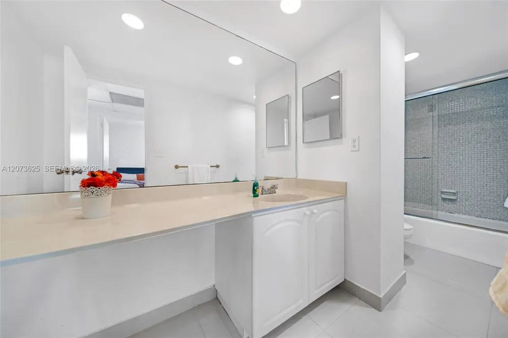 4001 S Ocean Dr #15P Hollywood, FL 33019