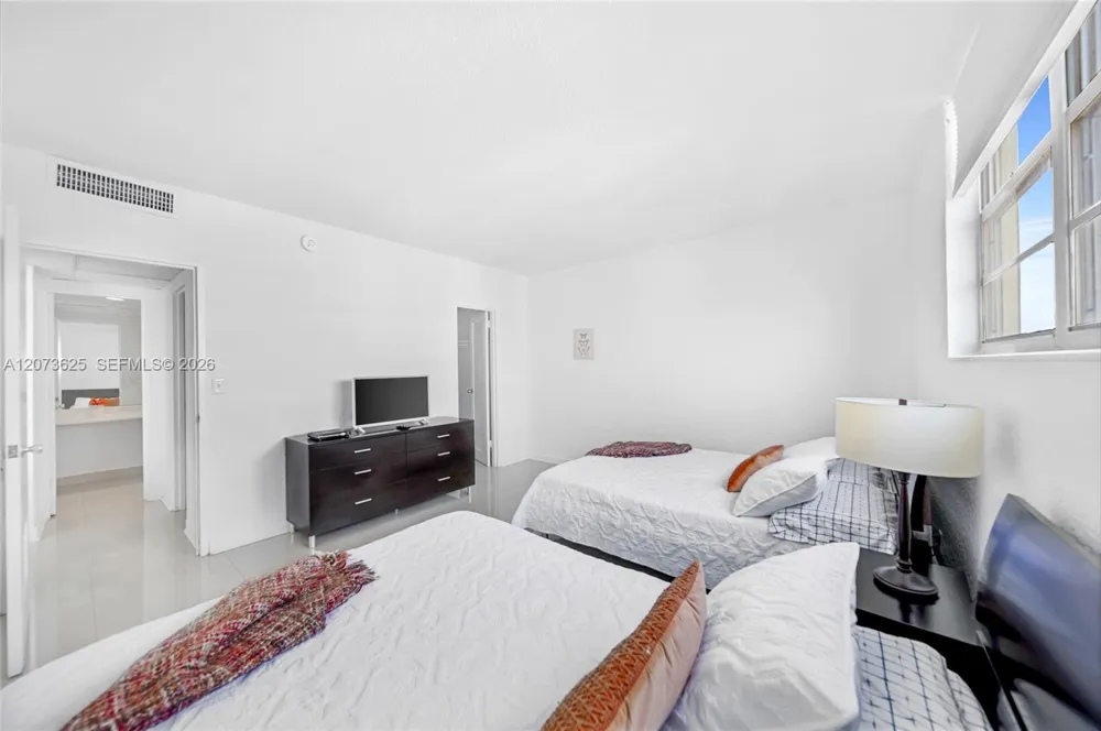 4001 S Ocean Dr #15P Hollywood, FL 33019