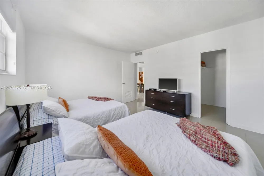 4001 S Ocean Dr #15P Hollywood, FL 33019