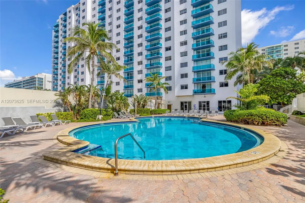 4001 S Ocean Dr #15P Hollywood, FL 33019
