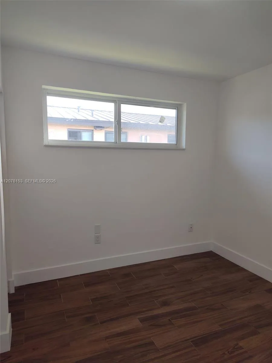 655 Eldron Dr #22 Miami Springs, FL 33166