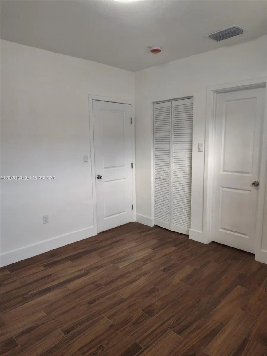 655 Eldron Dr #22 Miami Springs, FL 33166