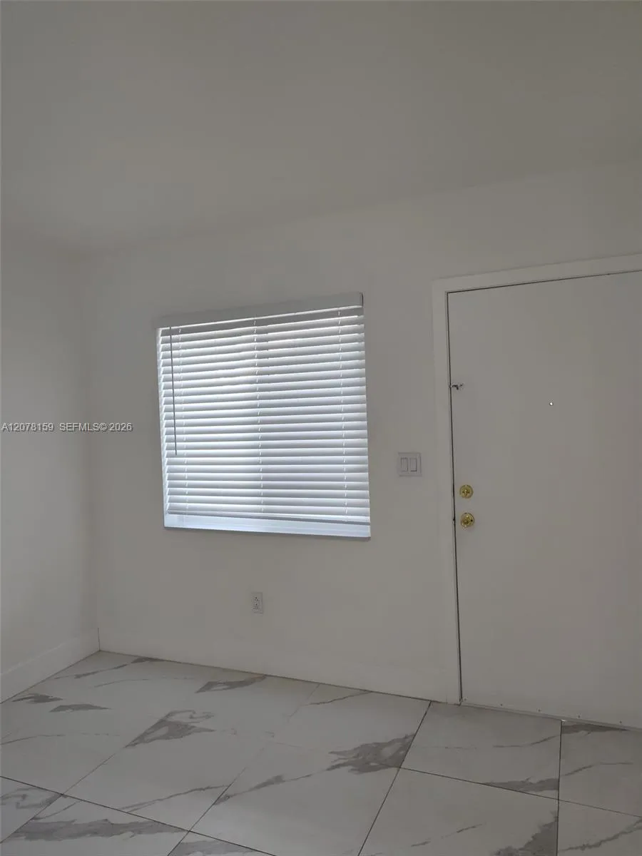 655 Eldron Dr #26 Miami Springs, FL 33166