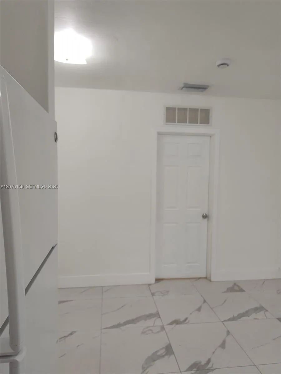 655 Eldron Dr #26 Miami Springs, FL 33166