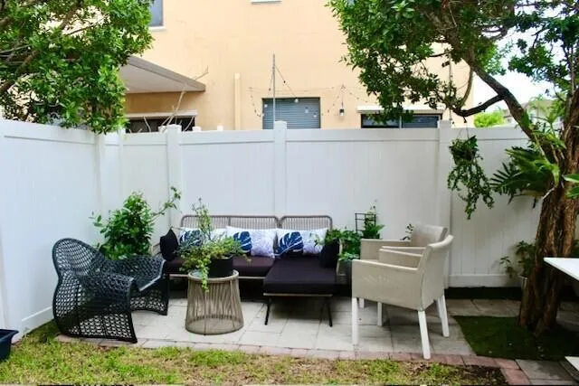 9207 W 33RD LANE Hialeah, FL 33018