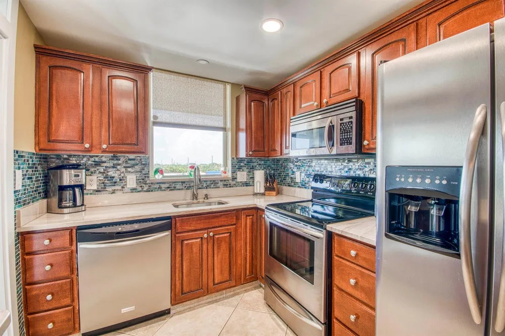 108 Paradise Harbour Boulevard #514 + Boat Slip 2 North Palm Beach, FL 33408