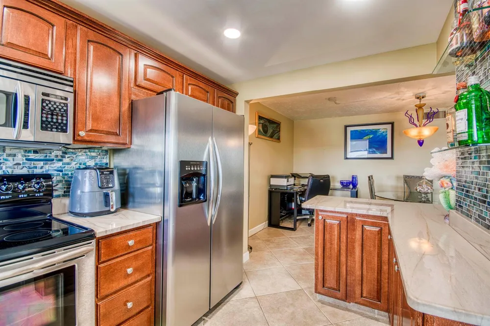 108 Paradise Harbour Boulevard #514 + Boat Slip 2 North Palm Beach, FL 33408