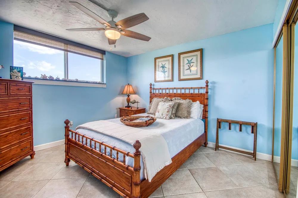 108 Paradise Harbour Boulevard #514 + Boat Slip 2 North Palm Beach, FL 33408