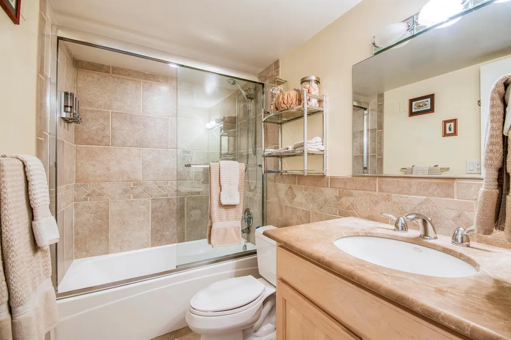 108 Paradise Harbour Boulevard #514 + Boat Slip 2 North Palm Beach, FL 33408