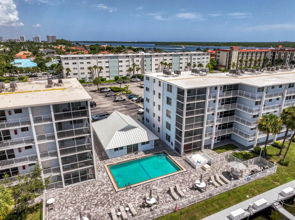 108 Paradise Harbour Boulevard #514 + Boat Slip 2 North Palm Beach, FL 33408