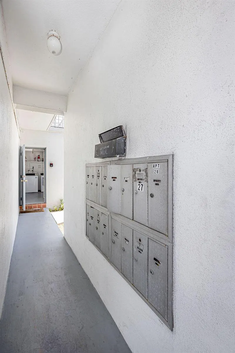 420 W PALM STREET #23 Lantana, FL 33462