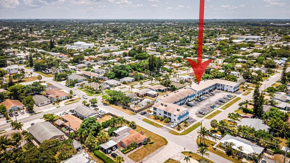 420 W PALM STREET #23 Lantana, FL 33462