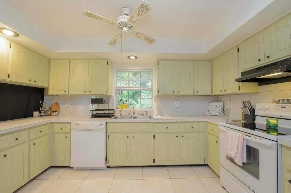 2118 SE MORNINGSIDE BOULEVARD Port St. Lucie, FL 34952