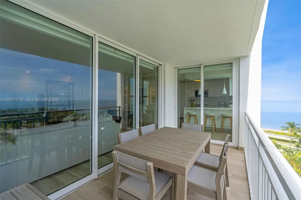 607 Ocean Dr #10K Key Biscayne, FL 33149