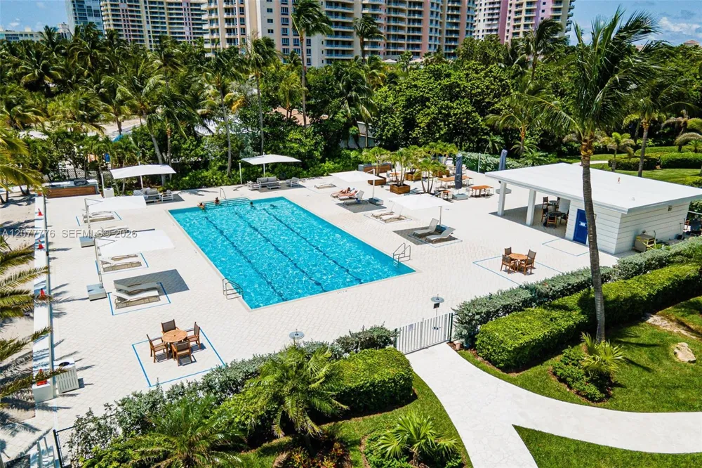 607 Ocean Dr #10K Key Biscayne, FL 33149