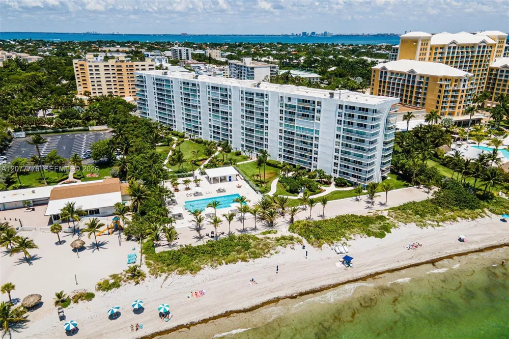 607 Ocean Dr #10K Key Biscayne, FL 33149