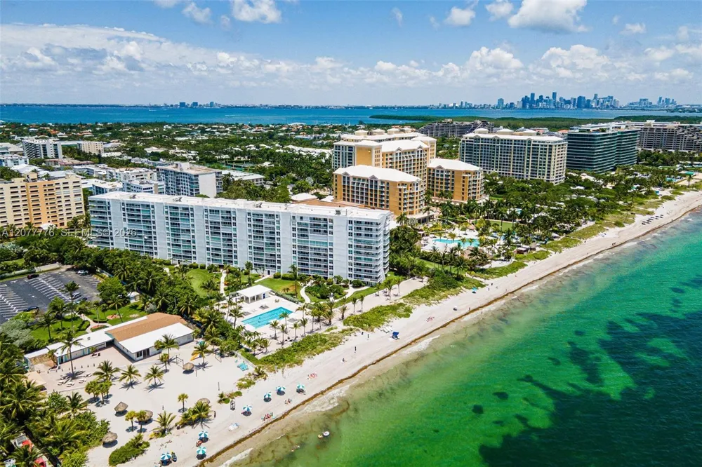 607 Ocean Dr #10K Key Biscayne, FL 33149