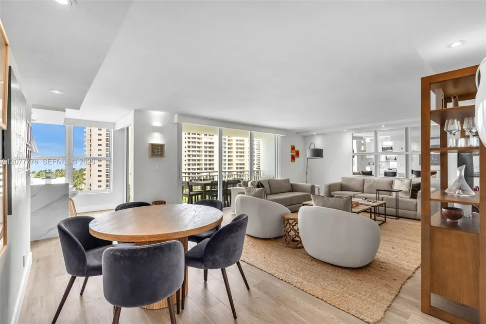 607 Ocean Dr #10K Key Biscayne, FL 33149