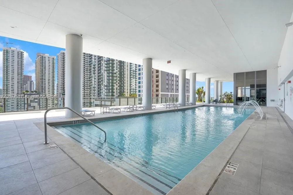 1600 NE 1st Ave #2811 Miami, FL 33132
