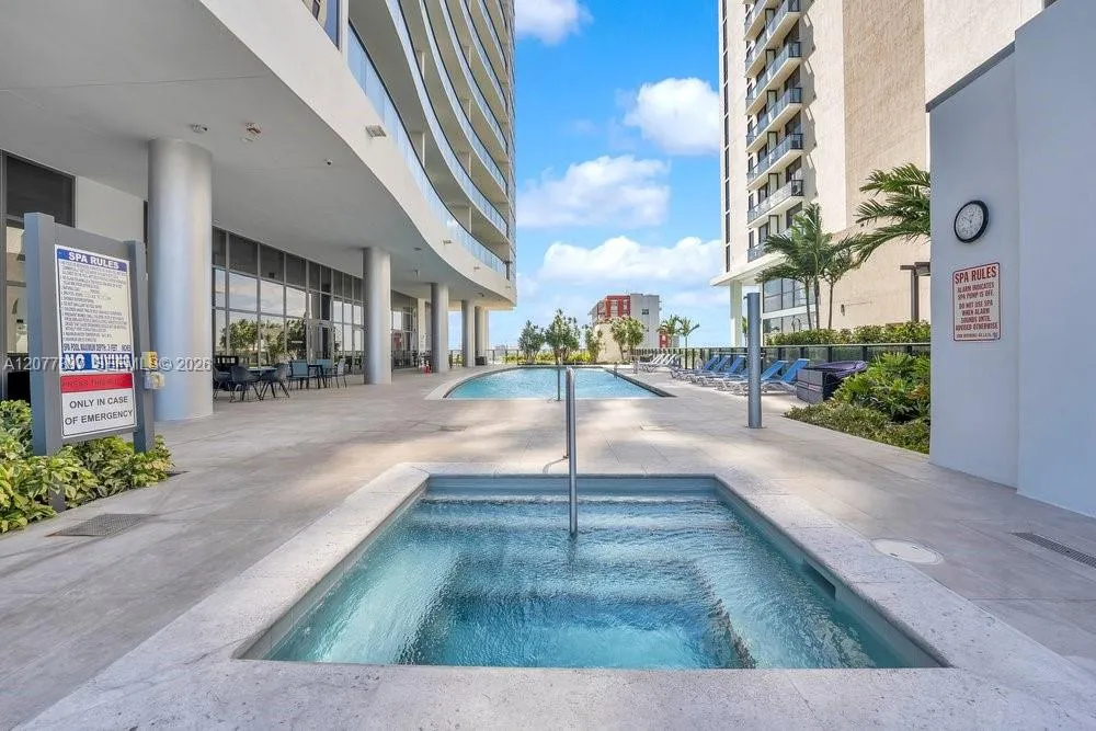 1600 NE 1st Ave #2811 Miami, FL 33132