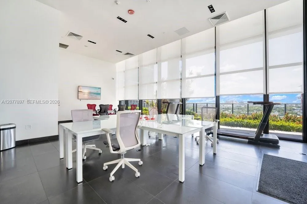 1600 NE 1st Ave #2811 Miami, FL 33132