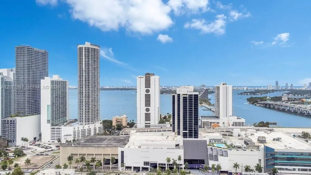 1600 NE 1st Ave #2811 Miami, FL 33132