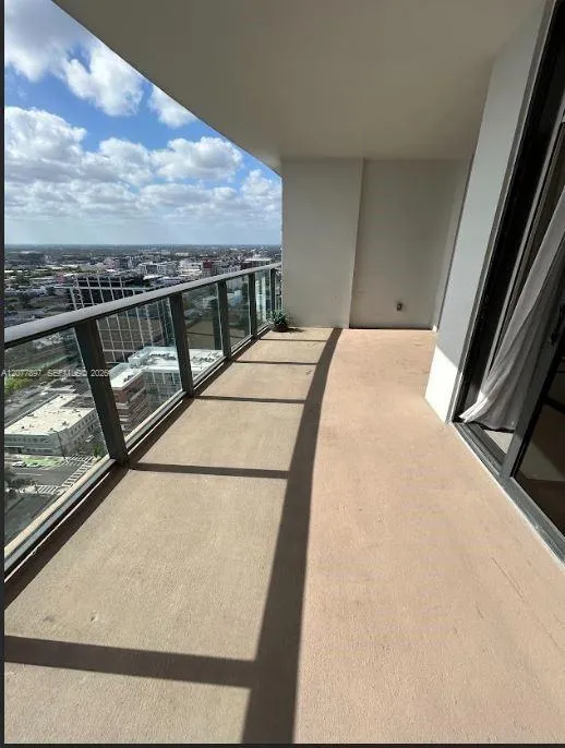 1600 NE 1st Ave #2811 Miami, FL 33132