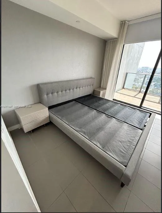 1600 NE 1st Ave #2811 Miami, FL 33132