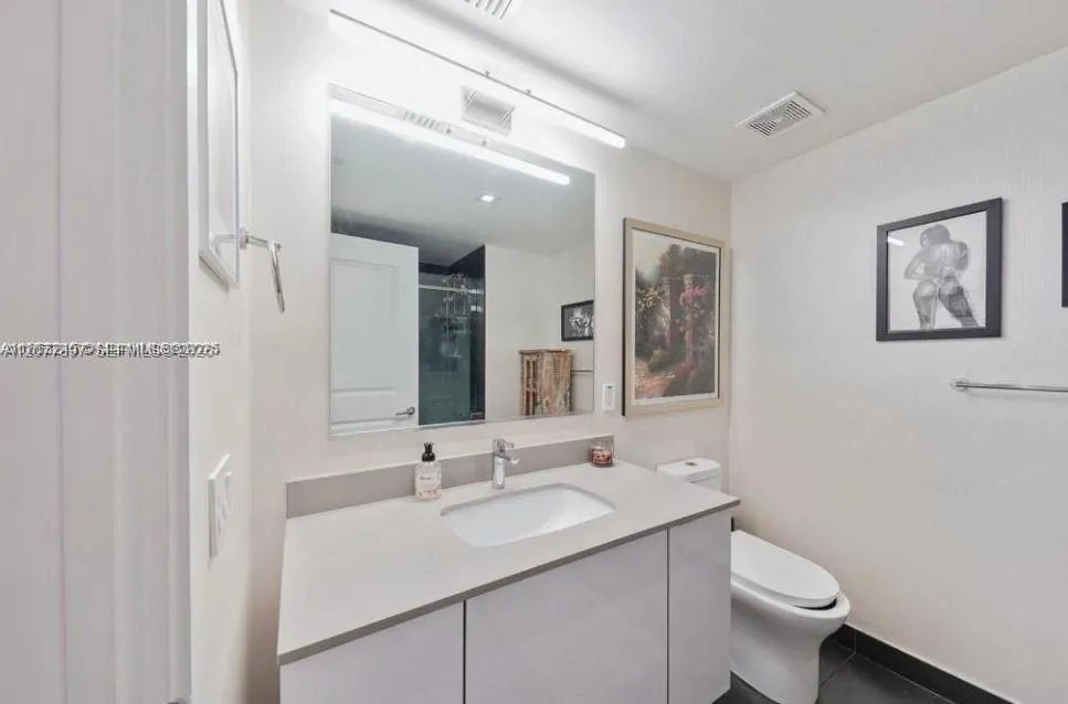 1600 NE 1st Ave #2811 Miami, FL 33132