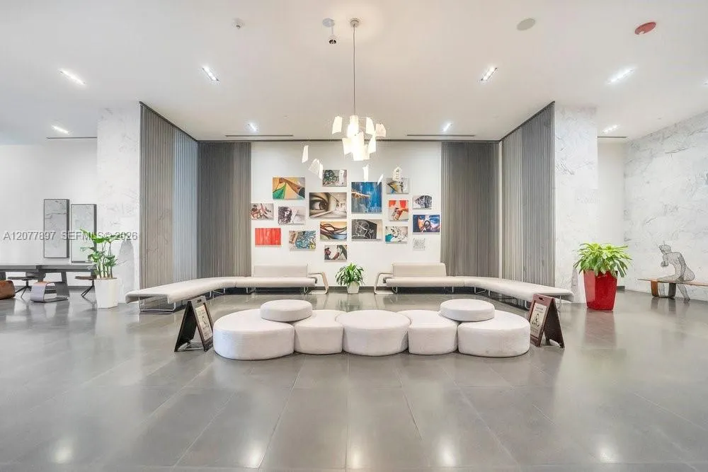 1600 NE 1st Ave #2811 Miami, FL 33132