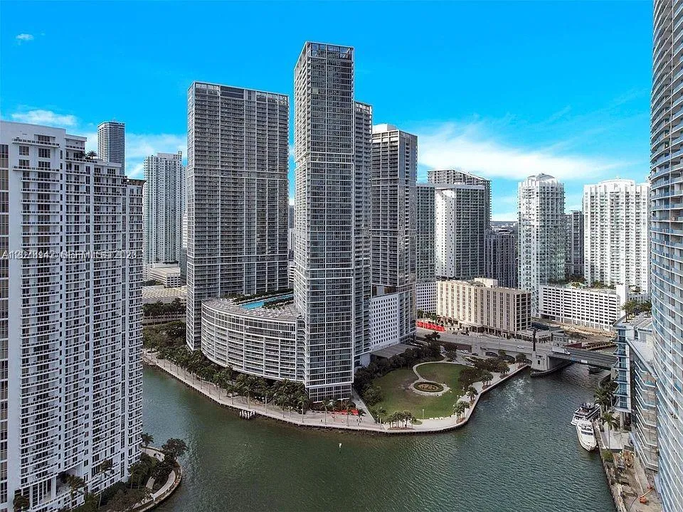 475 Brickell Ave #3908 Miami, FL 33131