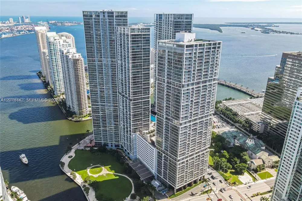 475 Brickell Ave #3908 Miami, FL 33131