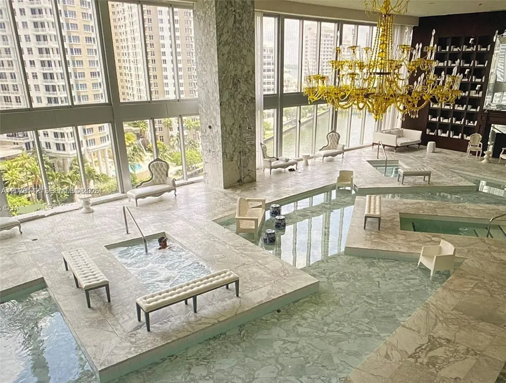 475 Brickell Ave #3908 Miami, FL 33131