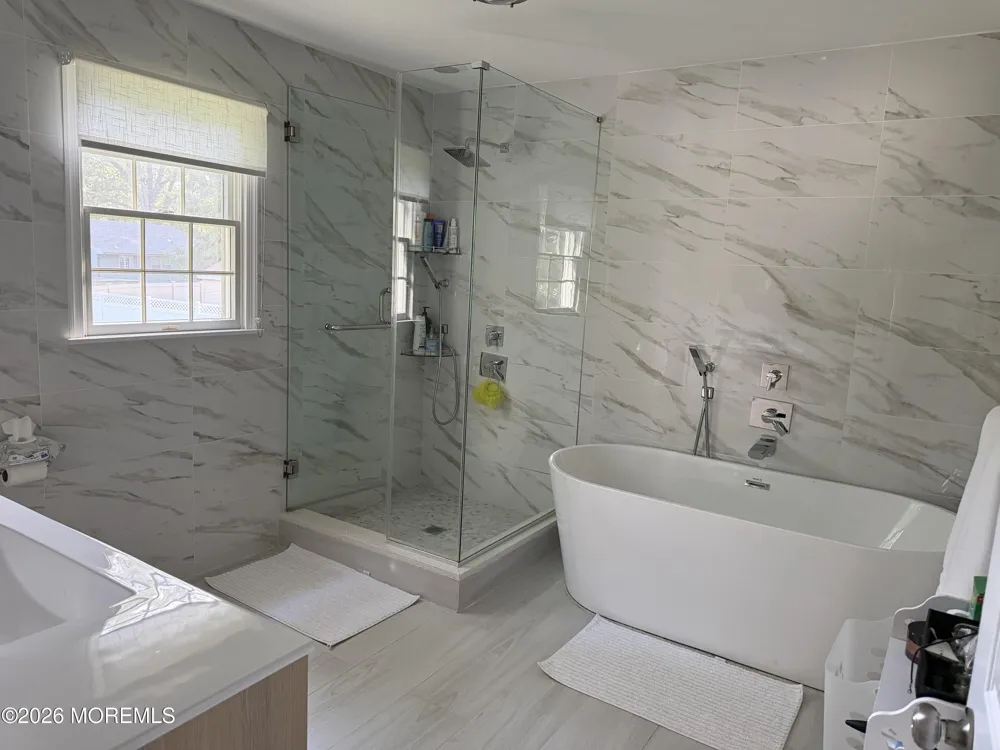 534 Apple Drive Oakhurst, NJ 07755
