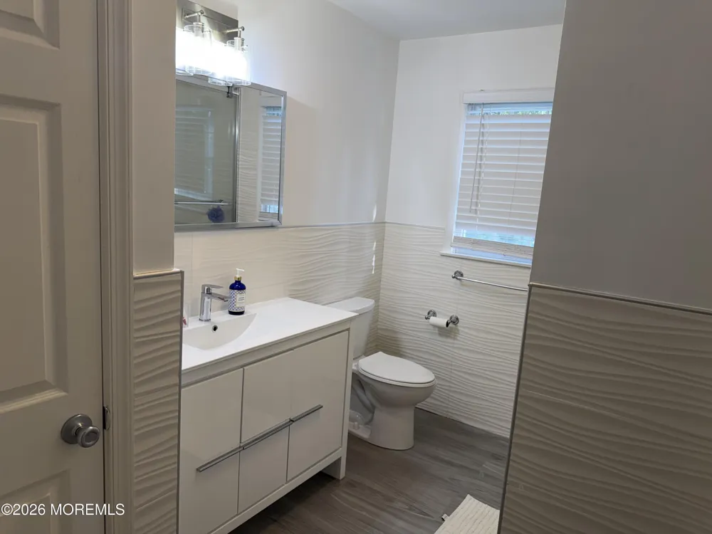 534 Apple Drive Oakhurst, NJ 07755