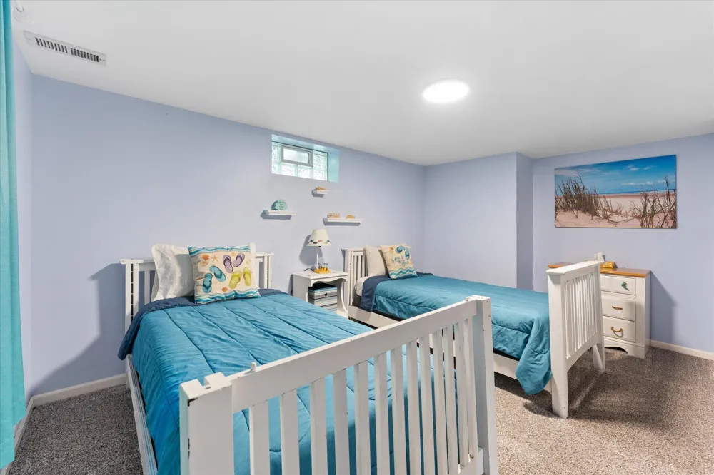 2217 W Lakewood Boulevard Park Township, MI 49424