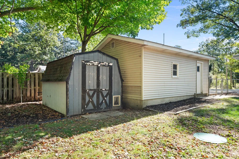 2217 W Lakewood Boulevard Park Township, MI 49424