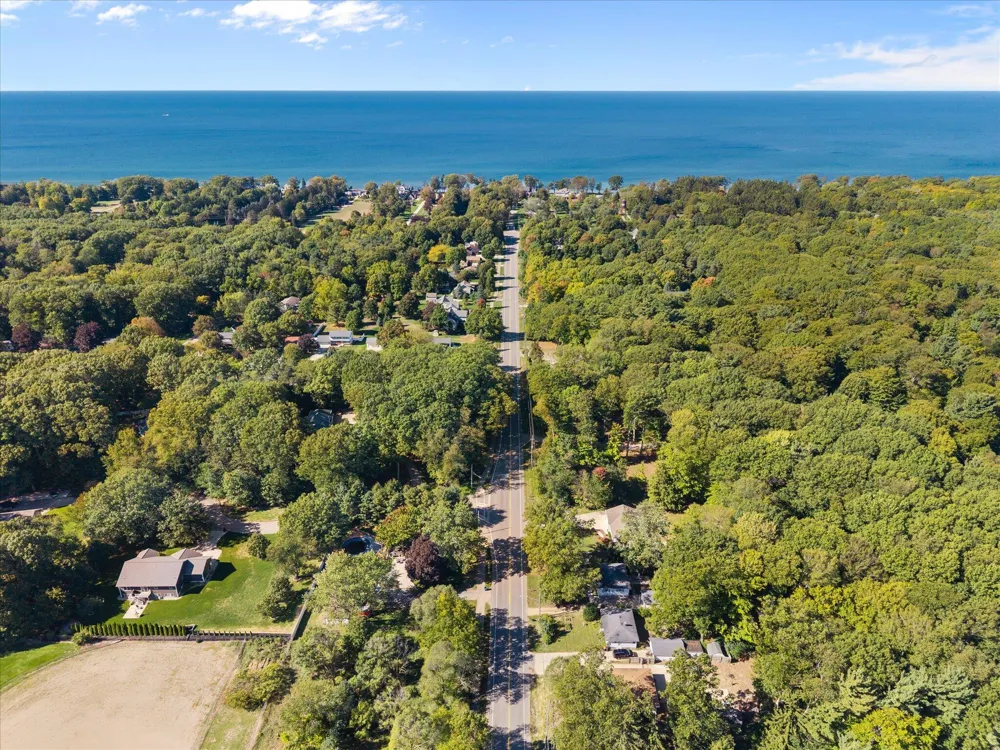 2217 W Lakewood Boulevard Park Township, MI 49424