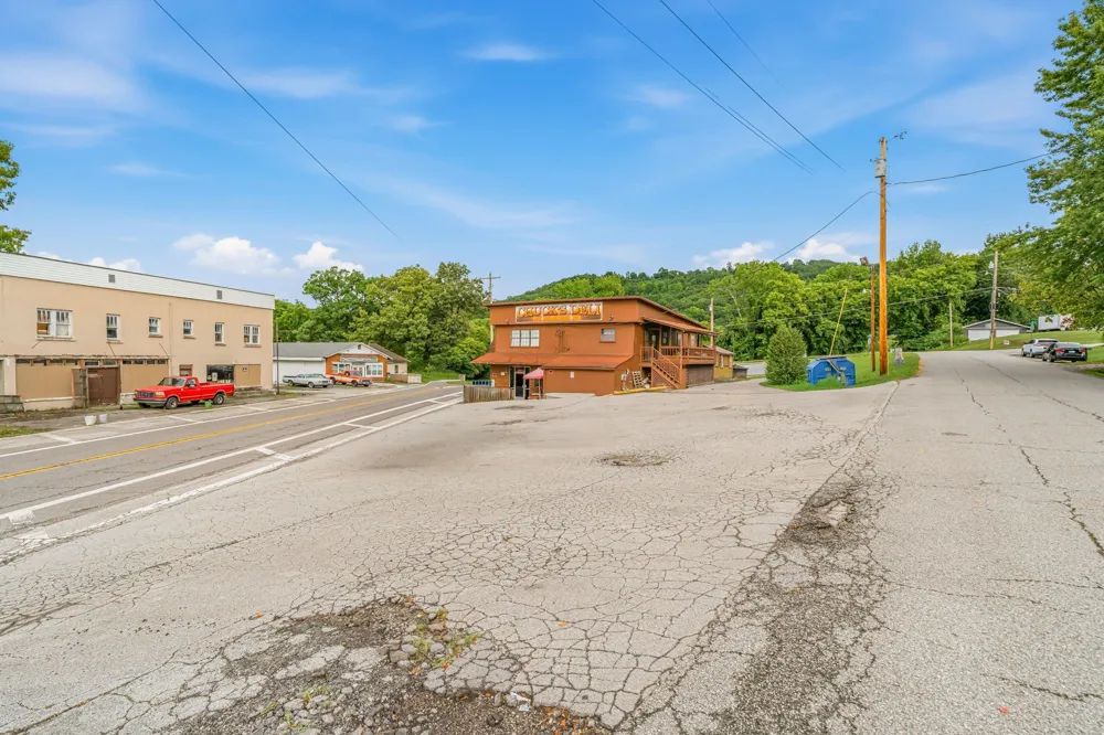 836 Unaka St Harriman, TN 37748