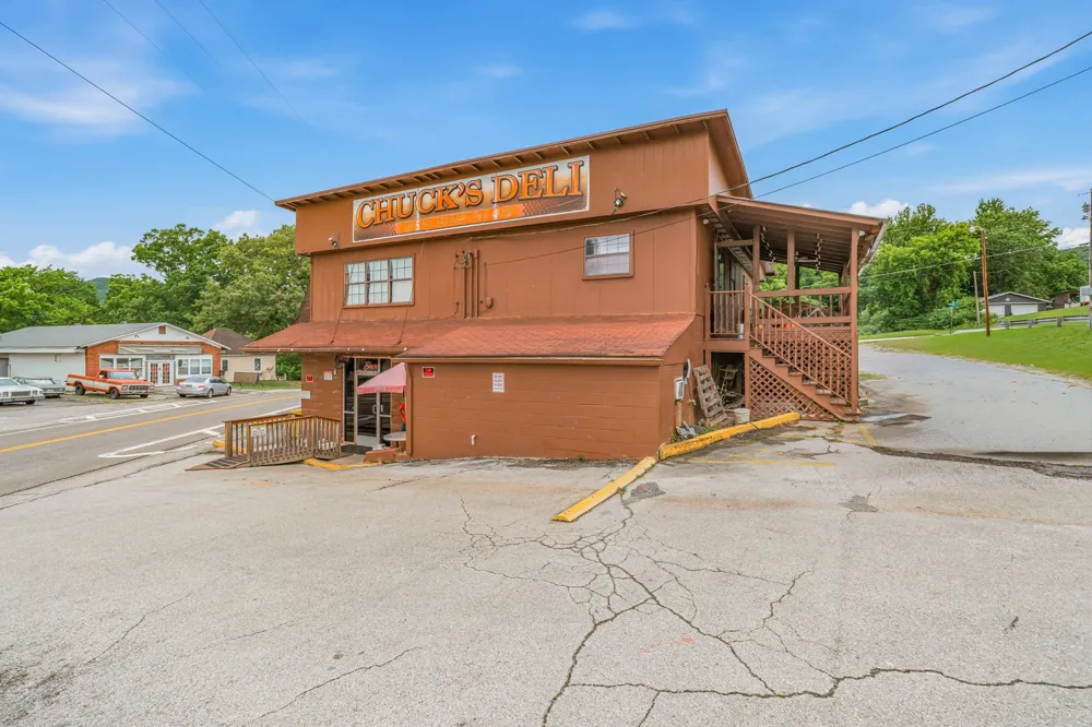 836 Unaka St Harriman, TN 37748