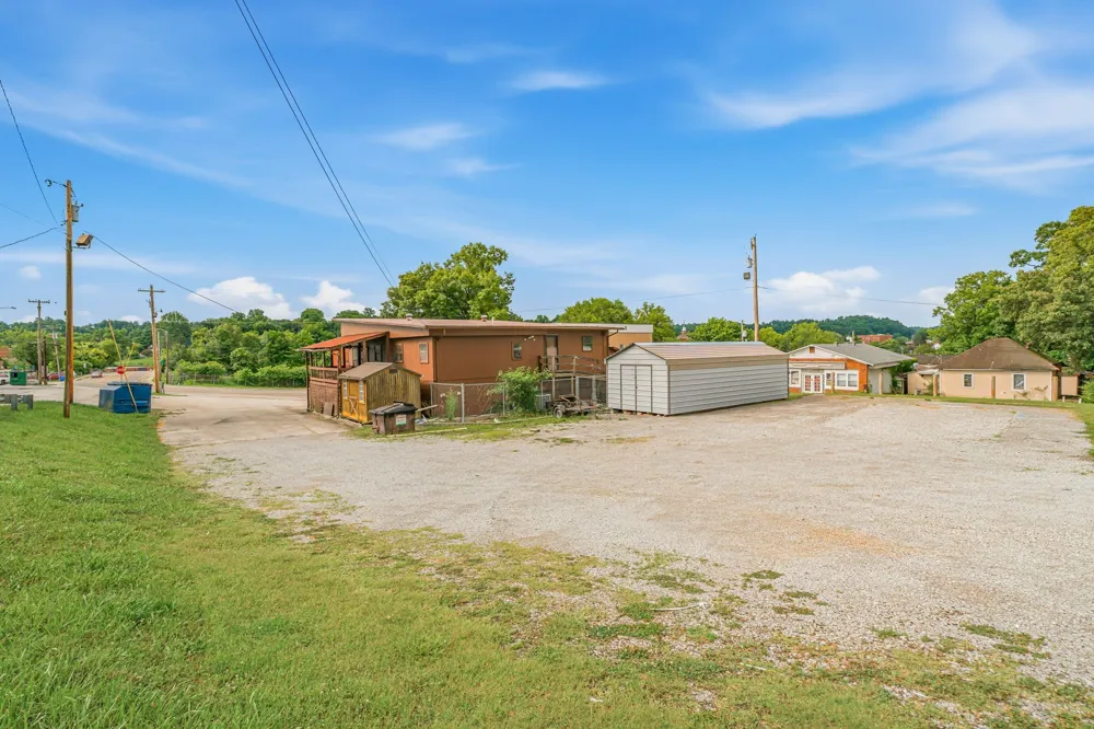 836 Unaka St Harriman, TN 37748