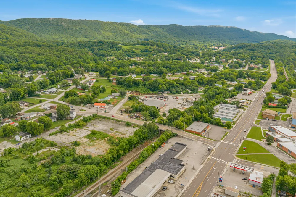 836 Unaka St Harriman, TN 37748