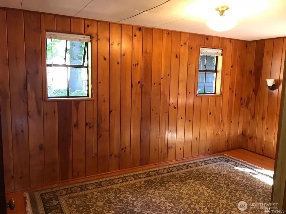 3222 30th Avenue W Seattle, WA 98199
